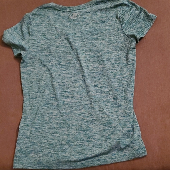 Under Armour Short Sleeve Shirt Size Medium - Picture 4 of 4